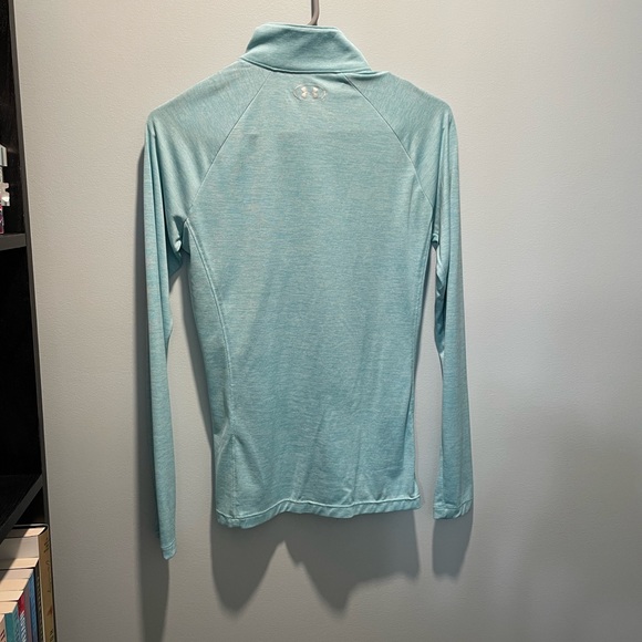 Under Armour heat gear light blue long sleeve- Size S - Picture 3 of 4